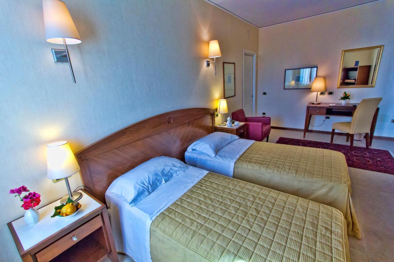 Grand Hotel Paestum Esterno foto